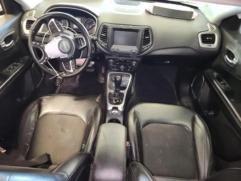 3C4NJDBB8KT807008 — 2019 JEEP COMPASS photo 8