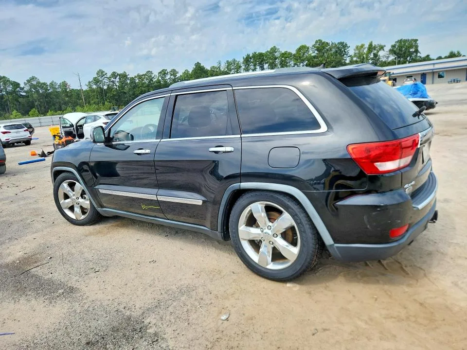 1C4RJFCT2CC246483 — 2012 JEEP GRAND CHEROKEE photo 2