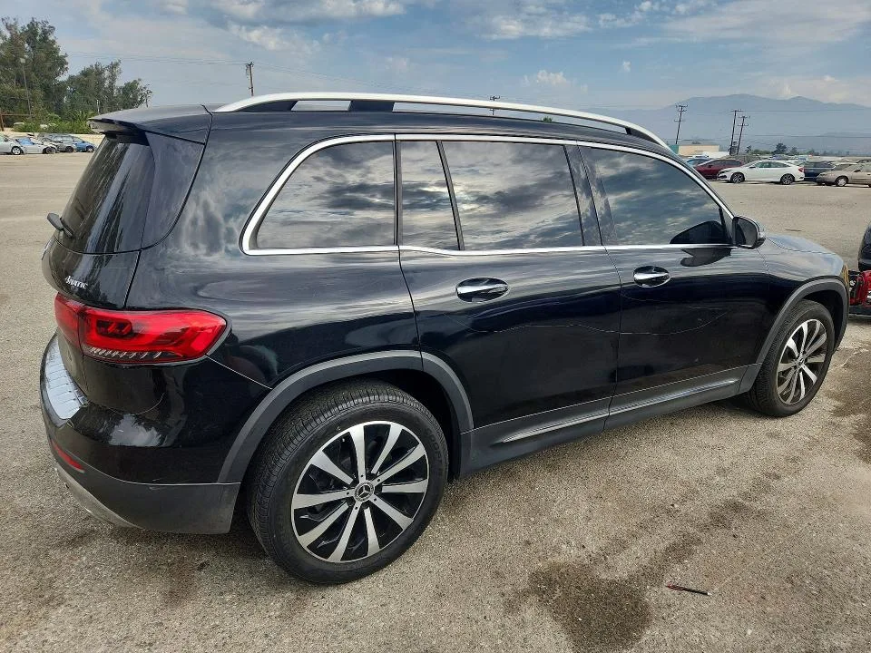 W1N4M4HB7MW105438 — 2021 MERCEDES-BENZ GLB photo 3