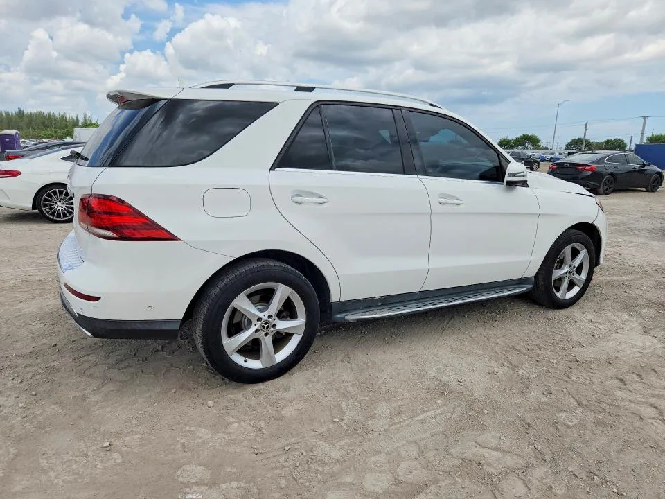 4JGDA5JB0HA959752 — 2017 MERCEDES-BENZ GLE photo 3