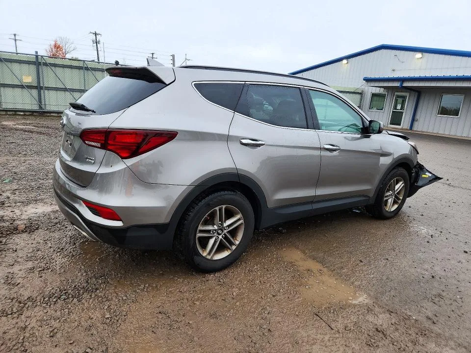 5NMZUDLB0HH001659 — 2017 HYUNDAI SANTA FE SPORT photo 3