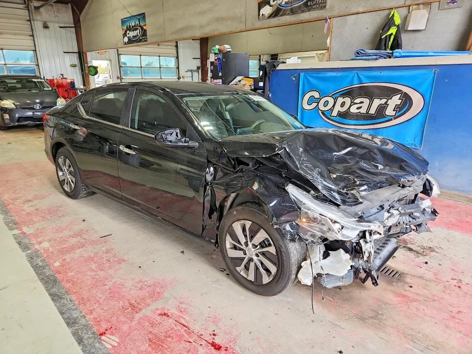 1N4BL4BV0KC200755 — 2019 NISSAN ALTIMA photo 4