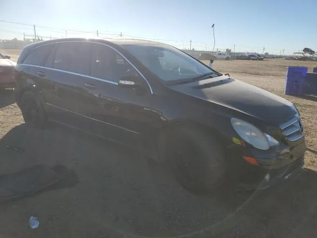 4JGCB65E08A071831 — 2008 MERCEDES-BENZ R-CLASS photo 4