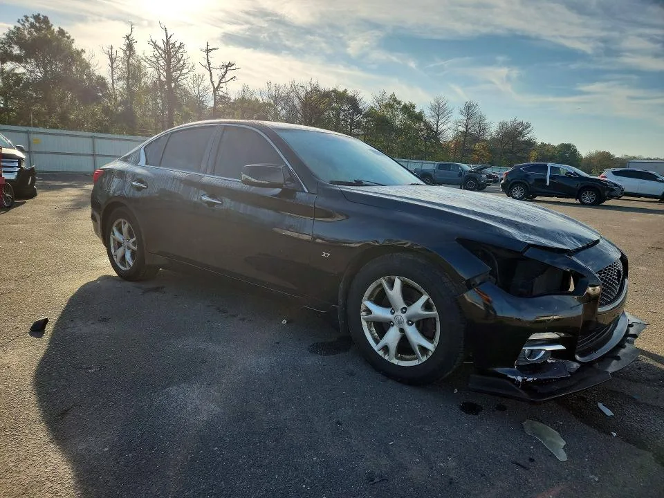 JN1BV7AR9FM410588 — 2015 INFINITI Q50 photo 4