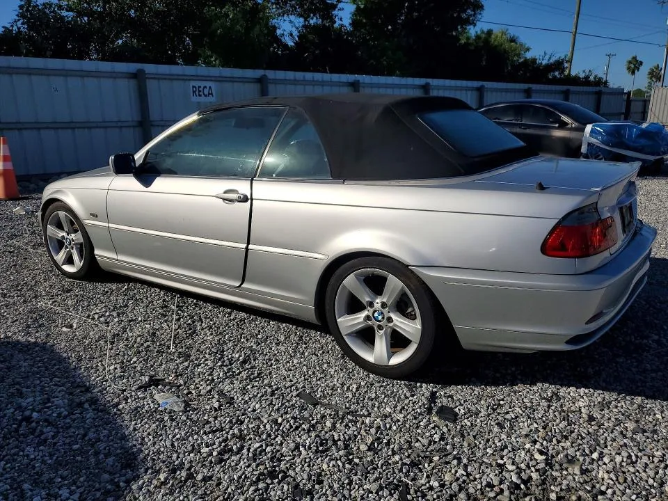 WBABS33452PG83875 — 2002 BMW 325 photo 2