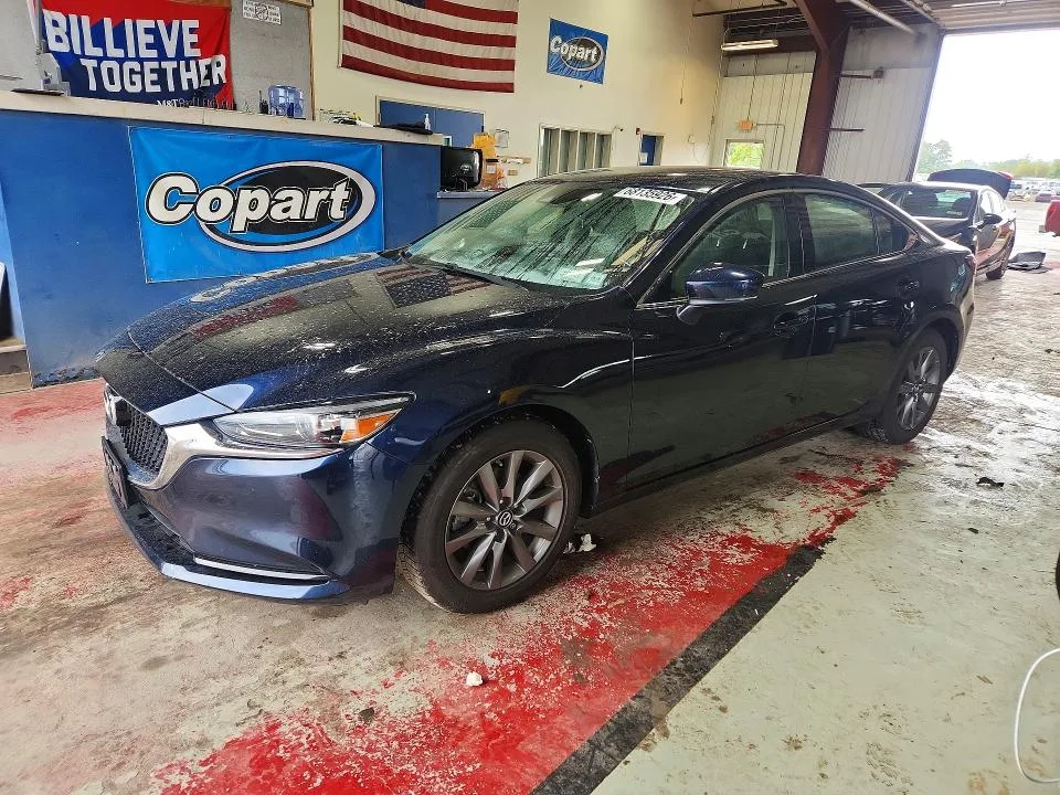 JM1GL1UM1J1303292 — 2018 MAZDA 6
