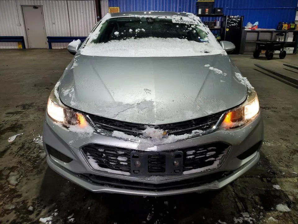 1G1BC5SM3J7216004 — 2018 CHEVROLET CRUZE photo 5