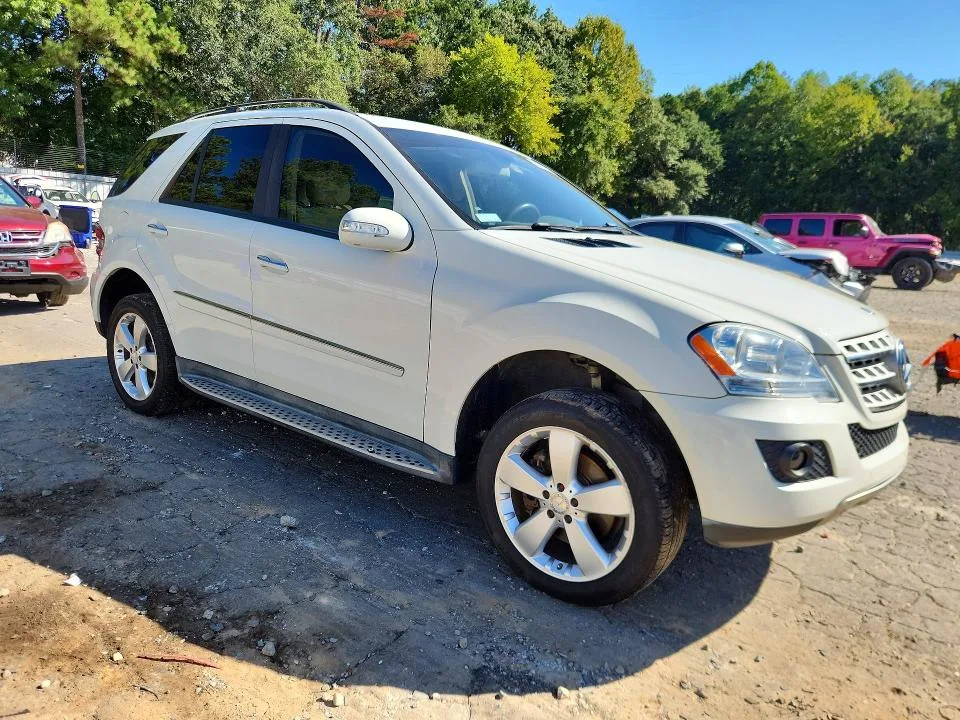 4JGBB86E38A431230 — 2008 MERCEDES-BENZ ML photo 4