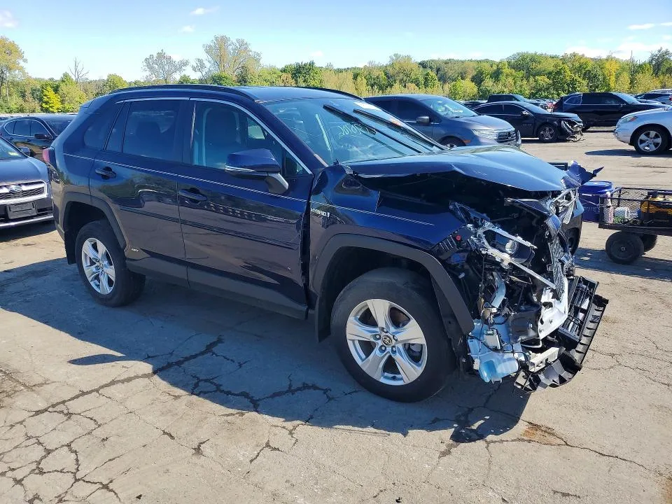 2T3R6RFV5MW010571 — 2021 TOYOTA RAV4 HYBRID photo 4