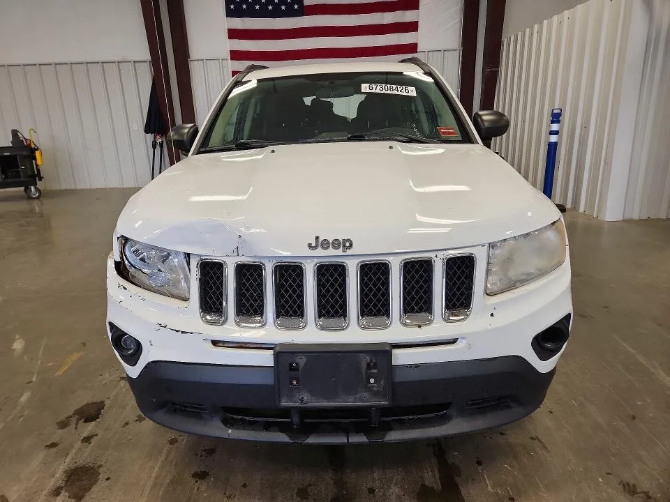 1J4NF1FB8BD283370 — 2011 JEEP COMPASS photo 5