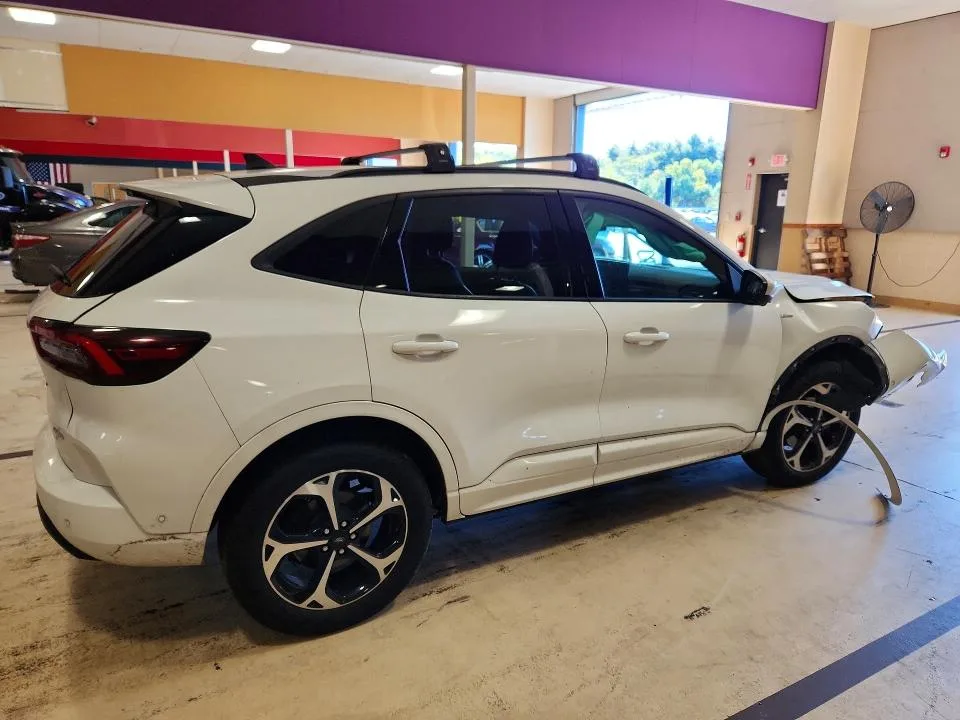 1FMCU9PA1PUA03458 — 2023 FORD ESCAPE photo 3