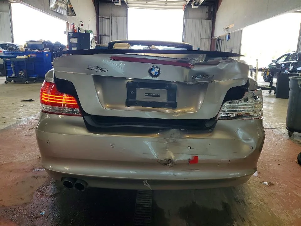WBAUN1C50BVH82631 — 2011 BMW 128 photo 6