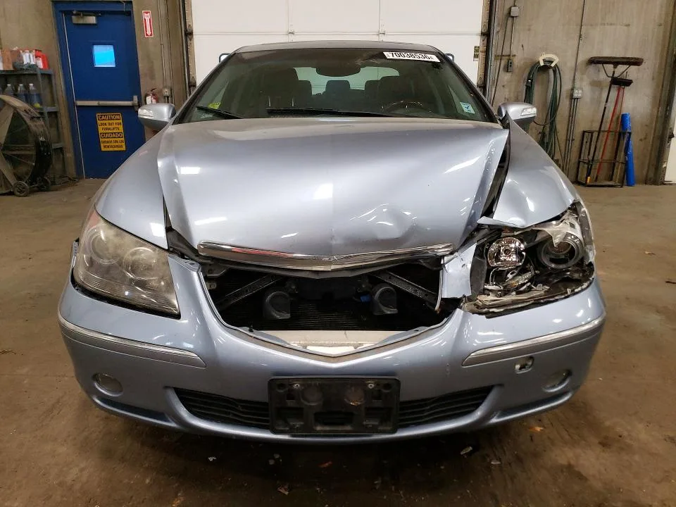 JH4KB16575C000559 — 2005 ACURA RL photo 5