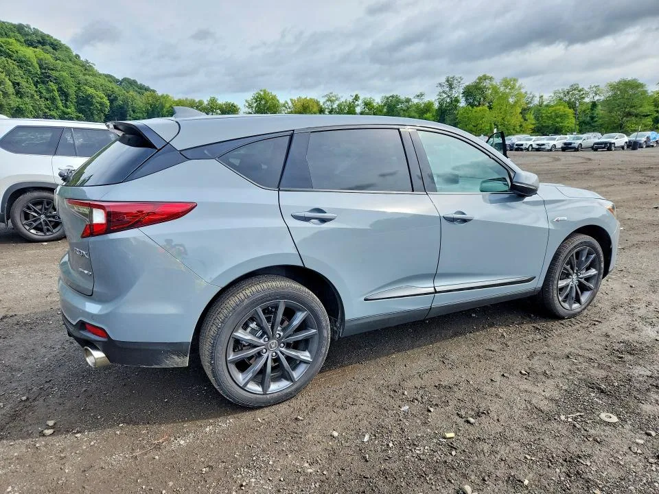 5J8TC2H64SL035250 — 2025 ACURA RDX photo 3