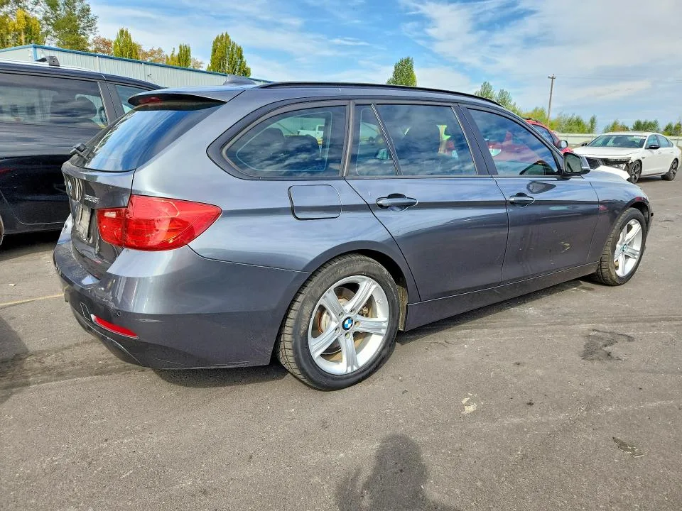 WBA3G7C55EKN37092 — 2014 BMW 328 photo 3