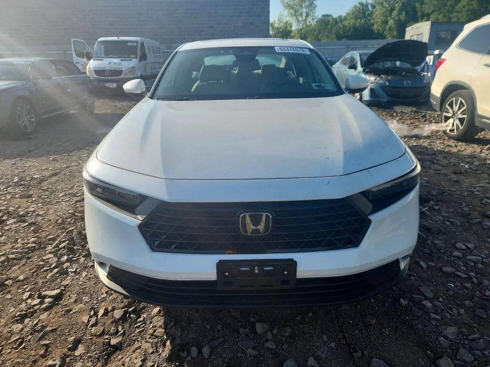 1HGCY1F37RA092214 — 2024 HONDA ACCORD photo 5