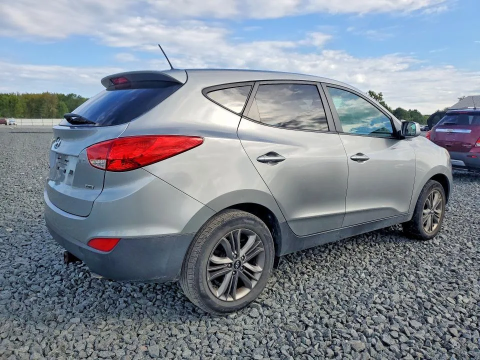 KM8JTCAF0FU989933 — 2015 HYUNDAI TUCSON photo 3