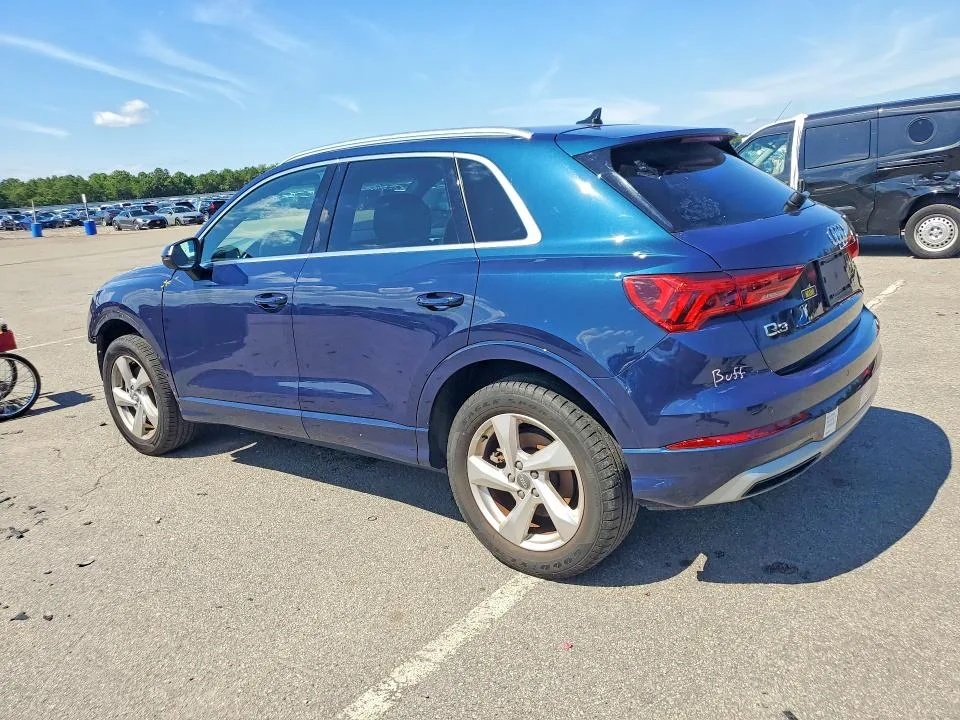 WA1BECF37L1032451 — 2020 AUDI Q3 photo 2