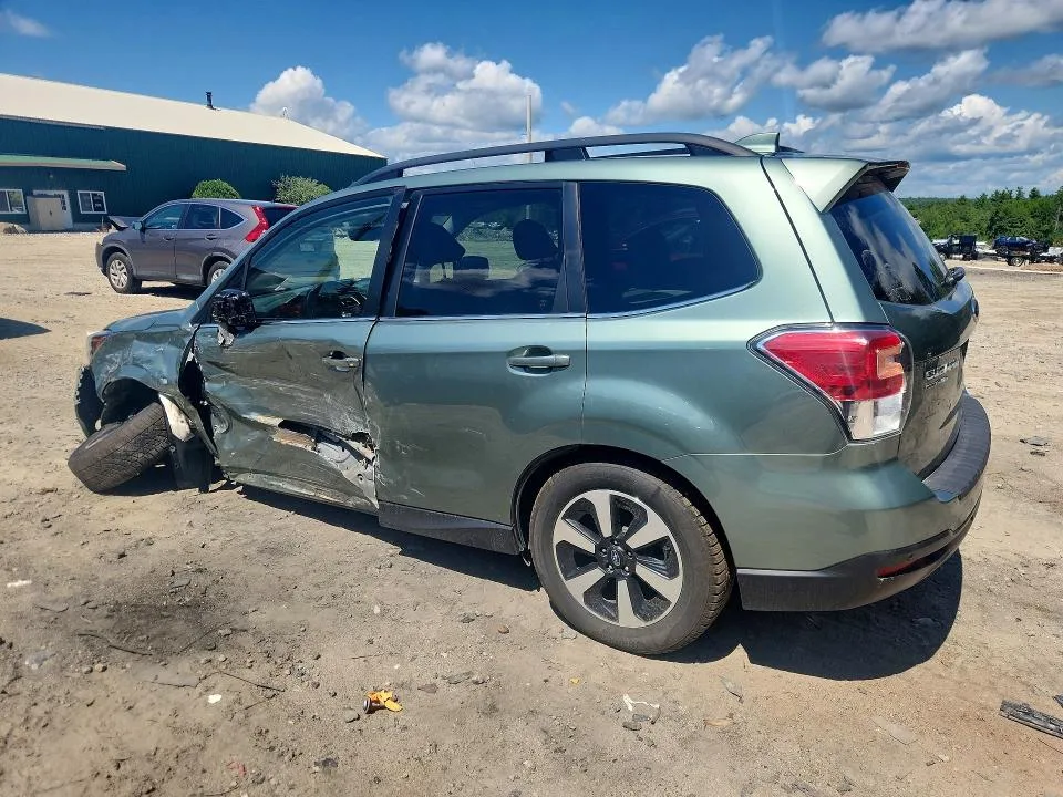 JF2SJARC5JH532535 — 2018 SUBARU FORESTER photo 2