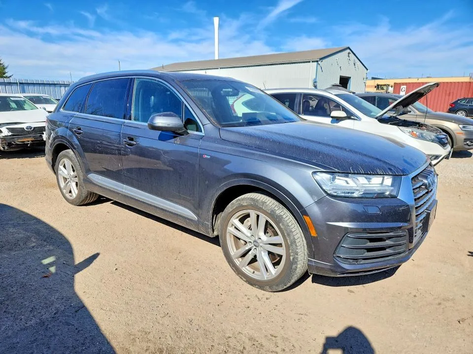 WA1WAAF78HD010808 — 2017 AUDI Q7 photo 4