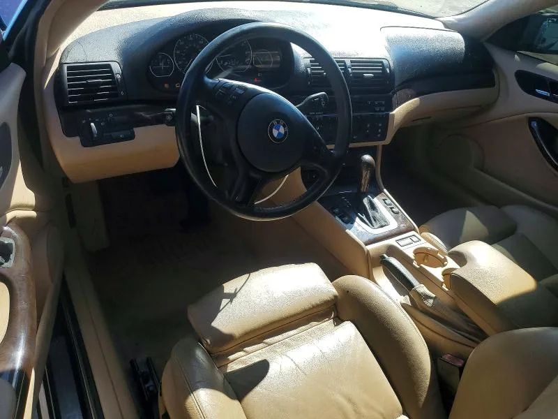 WBABD53424PL10010 — 2004 BMW 330 photo 8