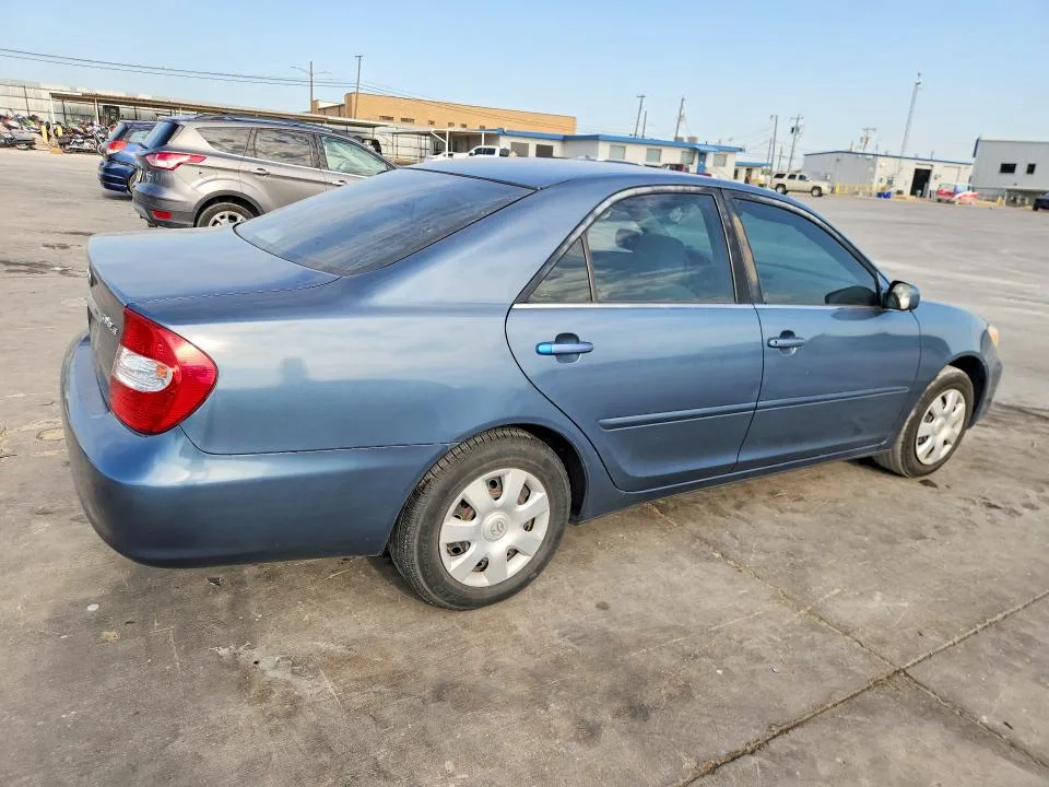 4T1BE32K33U212460 — 2003 TOYOTA CAMRY photo 3