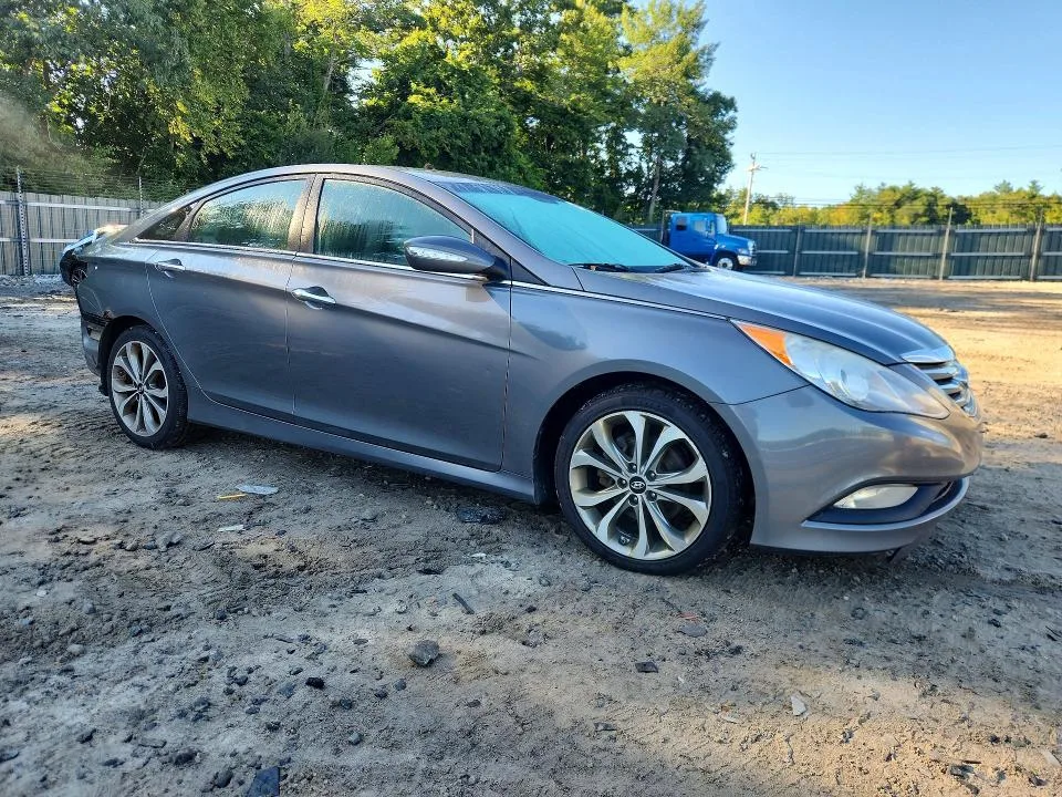 5NPEC4AC0EH836804 — 2014 HYUNDAI SONATA photo 4