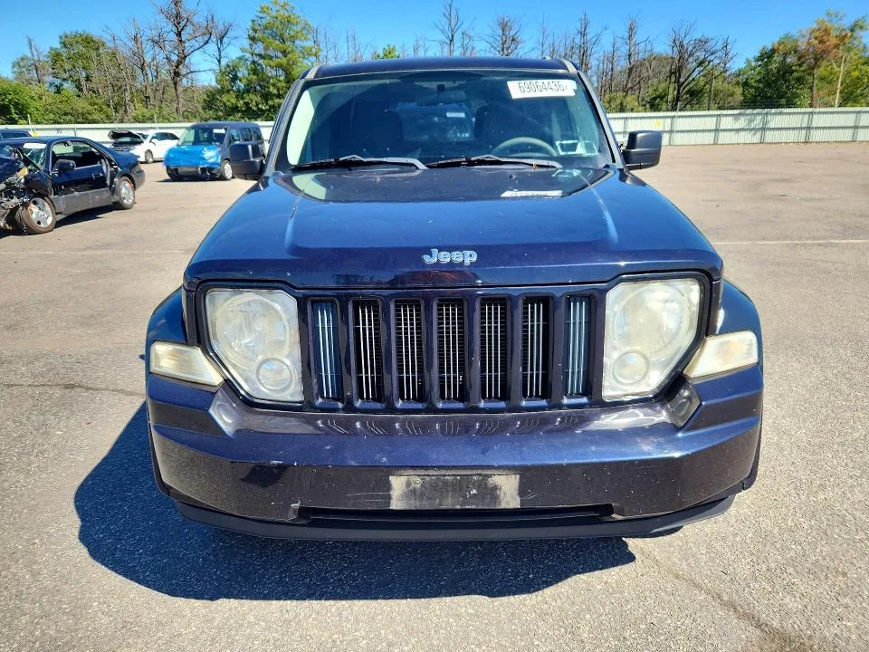 1J4PN2GK8BW524039 — 2011 JEEP LIBERTY photo 5
