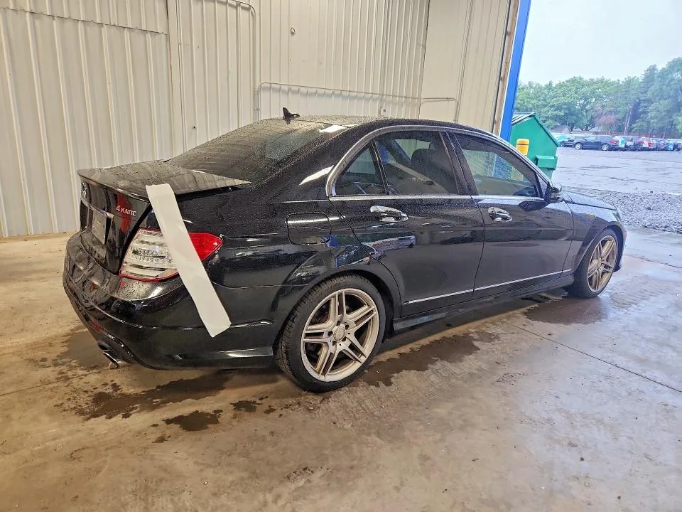 WDDGF8AB3DR297364 — 2013 MERCEDES-BENZ C photo 3