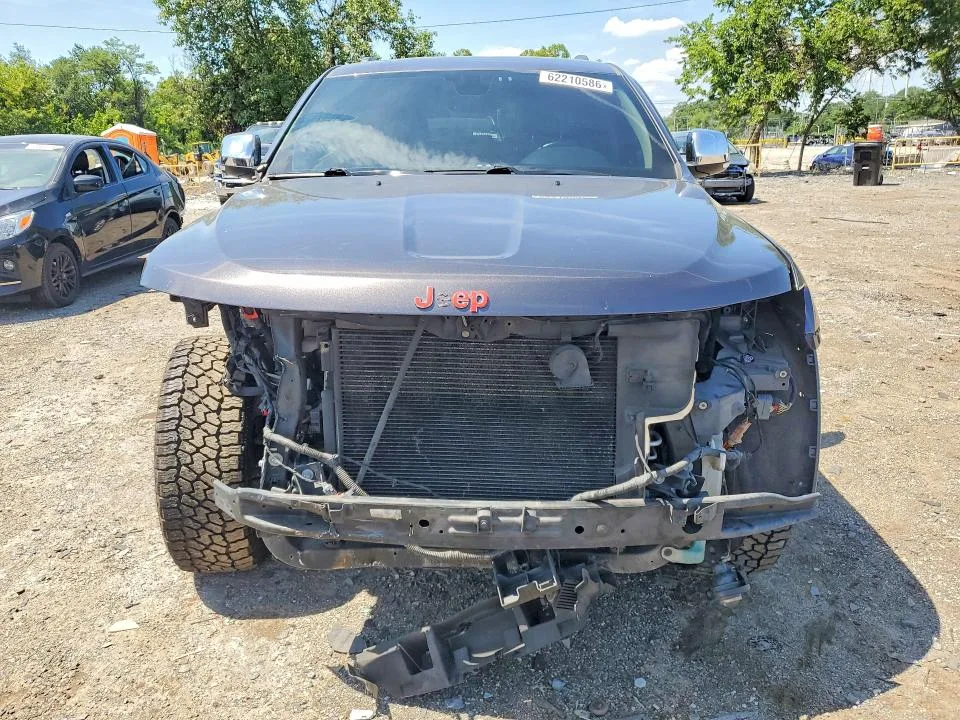 1C4RJFBG3HC776781 — 2017 JEEP GRAND CHEROKEE photo 5