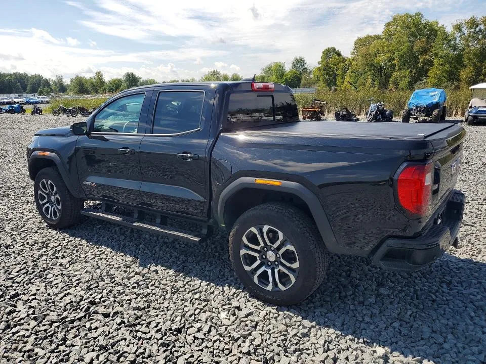 1GTP6DEK2R1315274 — 2024 GMC CANYON photo 2