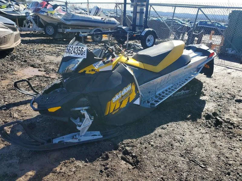 KMHGC4DD0CU201710 — 2009 SKI-DOO MXZ photo 2