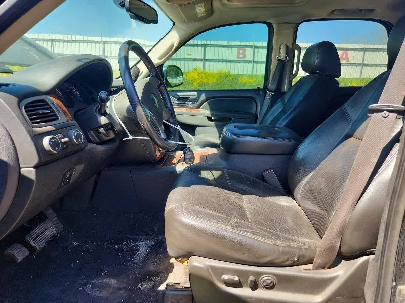 1GNSKCE05BR206594 — 2011 CHEVROLET TAHOE photo 7
