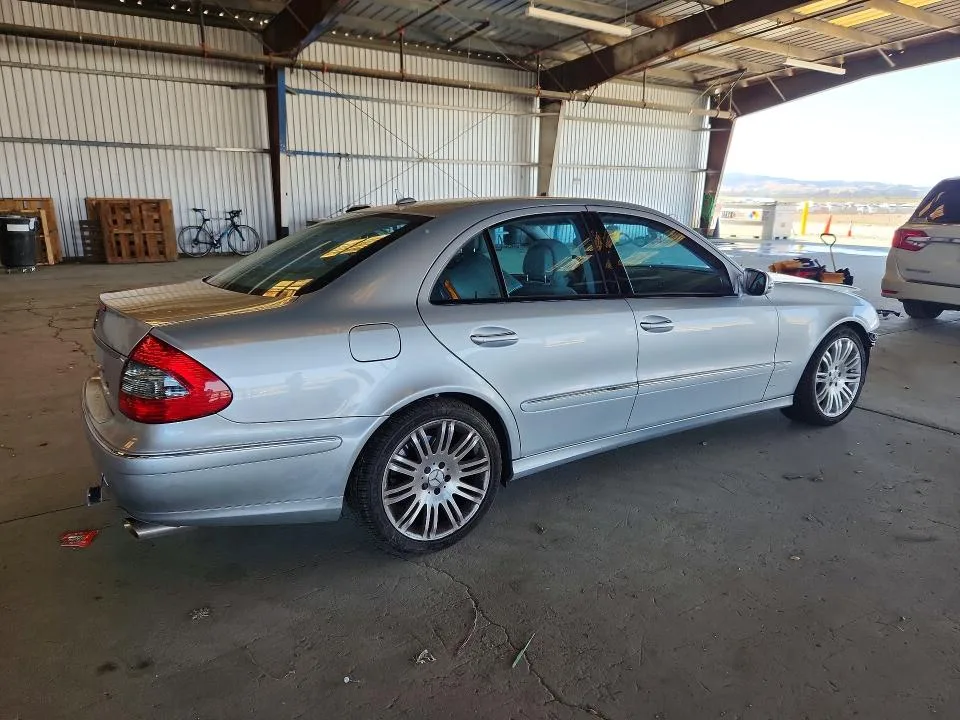 WDBUF56X57B049144 — 2007 MERCEDES-BENZ E photo 3