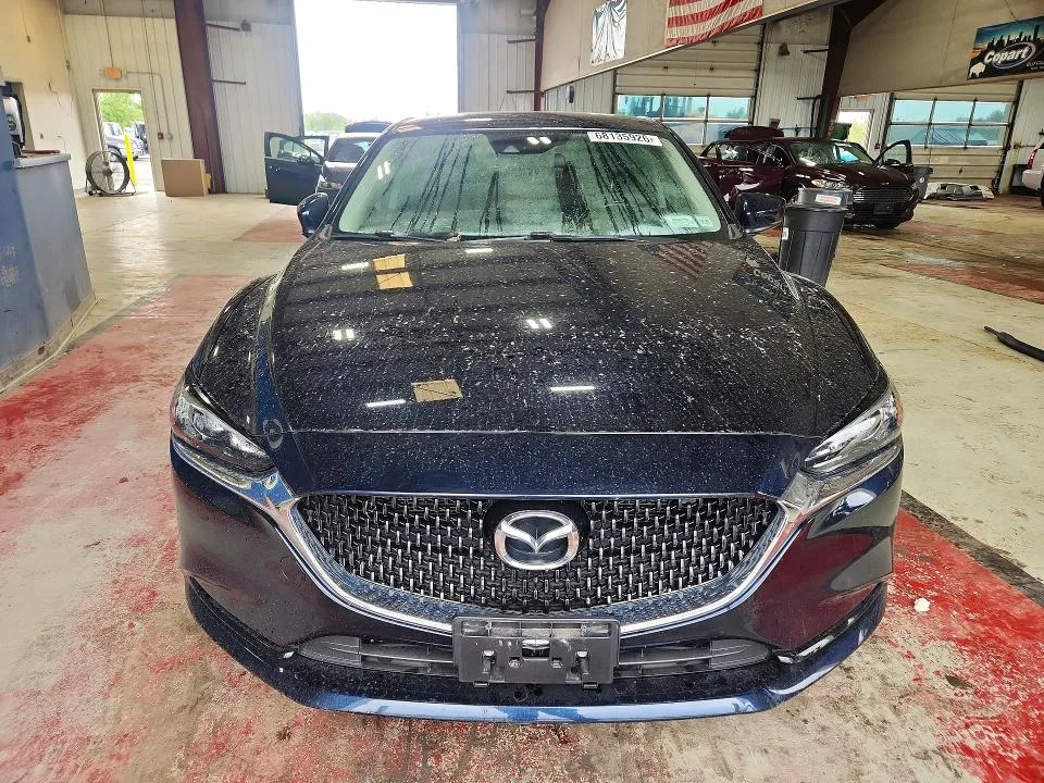 JM1GL1UM1J1303292 — 2018 MAZDA 6 photo 5
