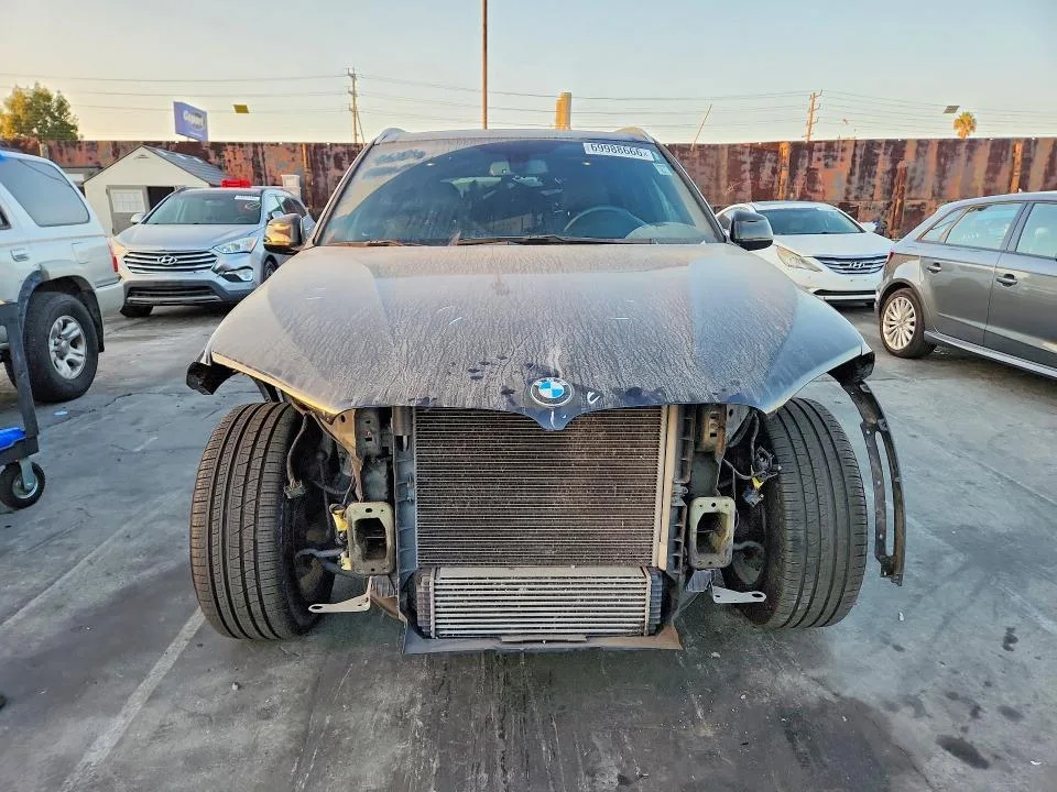 5UXKR2C37H0W43276 — 2017 BMW X5 photo 5