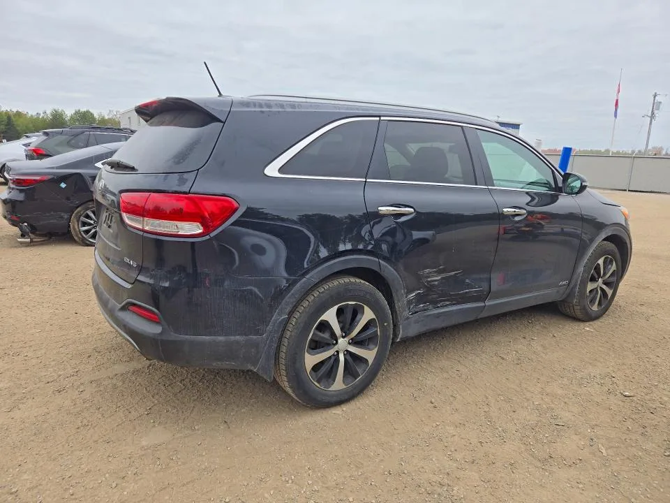 5XYPHDA54GG164557 — 2016 KIA SORENTO photo 3
