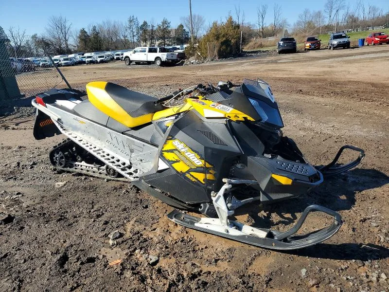 KMHGC4DD0CU201710 — 2009 SKI-DOO MXZ