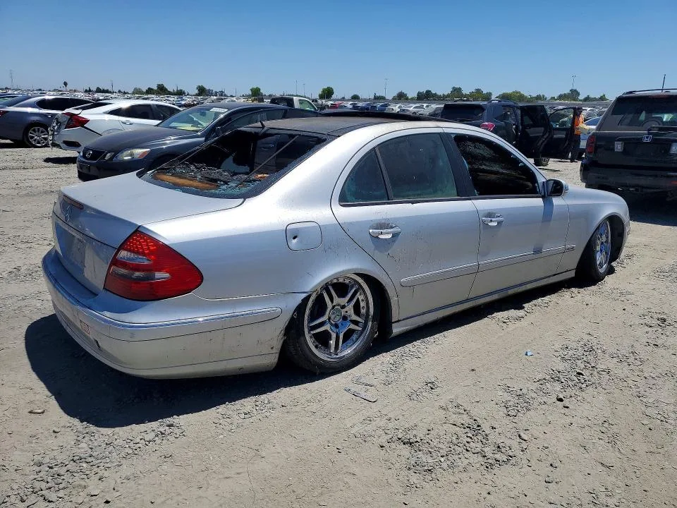 WDBUF70JX3A175838 — 2003 MERCEDES-BENZ E photo 3