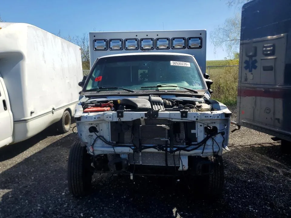 1FDWE3FSXKDC73136 — 2019 FORD E-350 photo 5