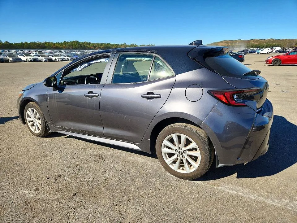 JTND4MBE0R3218629 — 2024 TOYOTA COROLLA HATCHBACK photo 2