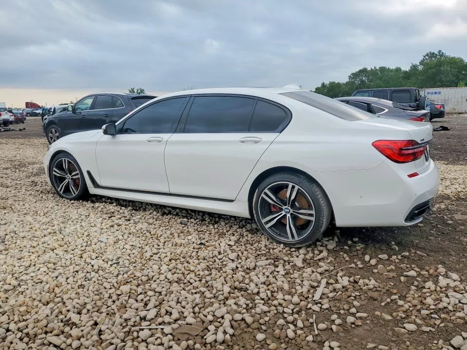 WBA7F2C59JB238416 — 2018 BMW 750 photo 2