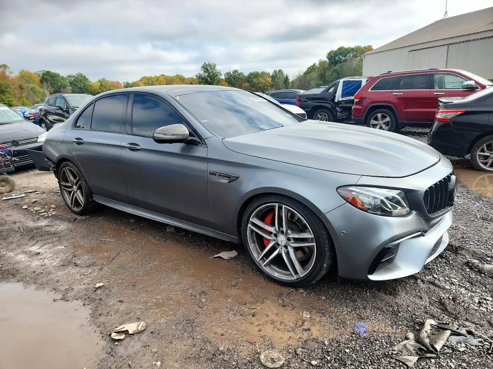 WDDZF8KB2JA450334 — 2018 MERCEDES-BENZ E photo 4