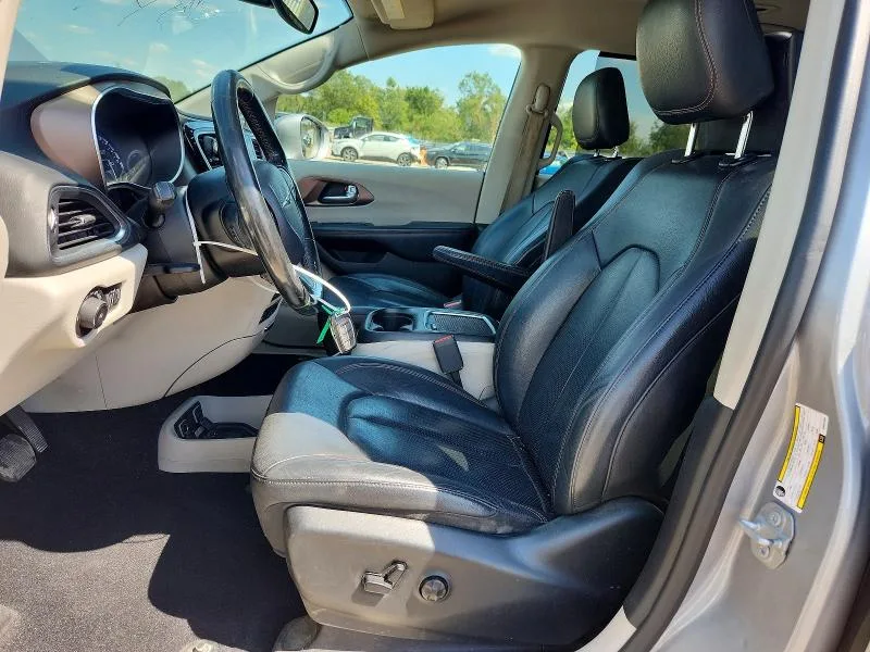 2C4RC1EG4KR594336 — 2019 CHRYSLER PACIFICA photo 7