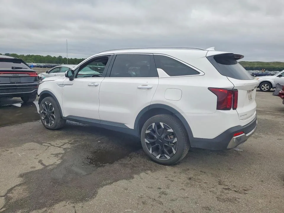 5XYRHDJF7SG369820 — 2025 KIA SORENTO photo 2