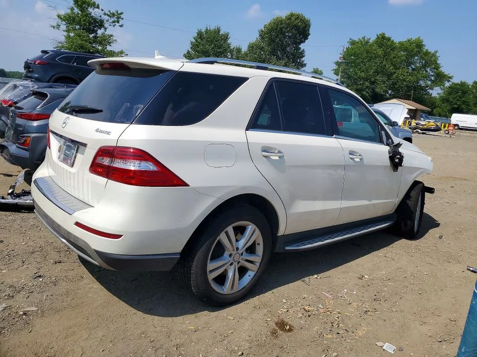 4JGDA5HB6DA176760 — 2013 MERCEDES-BENZ ML photo 3