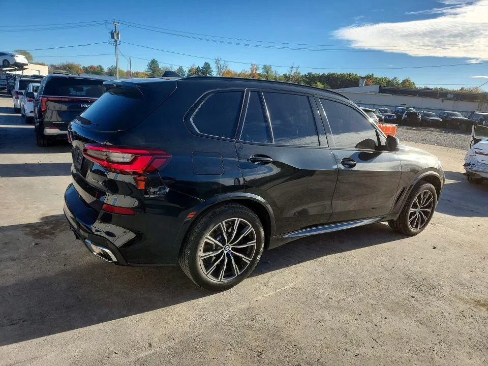 5UXCR6C55KLL37003 — 2019 BMW X5 photo 3