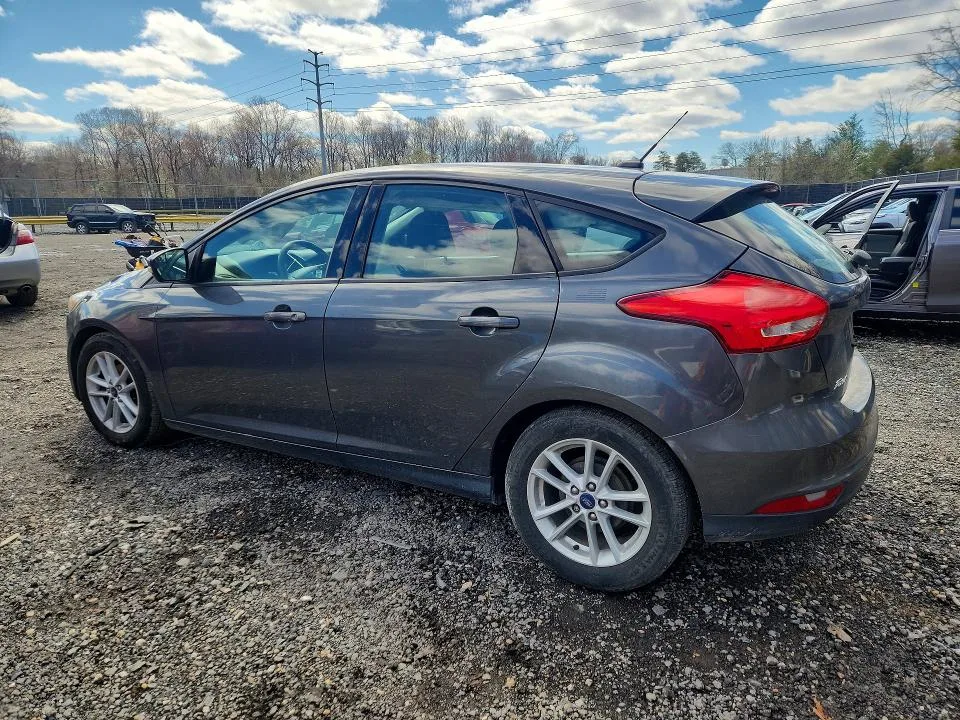 1FADP3K28HL311429 — 2017 FORD FOCUS photo 2