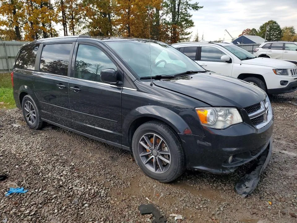 2C4RDGCG8HR605544 — 2017 DODGE GRAND CARAVAN photo 4