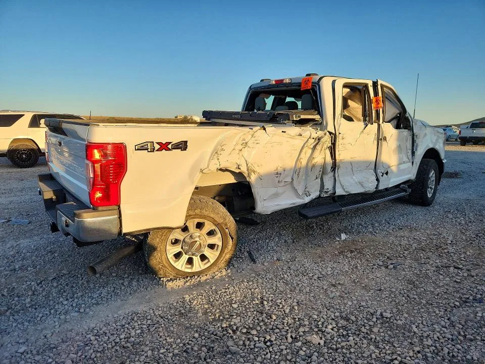 1FT7X3BN9NEC16153 — 2022 FORD F350 photo 2